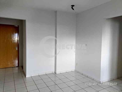 Apartamento com 3 quartos para alugar no bairro Funcionários, 68m²