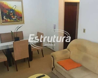 Apartamento com peças amplas localizado na Benjamin Constant