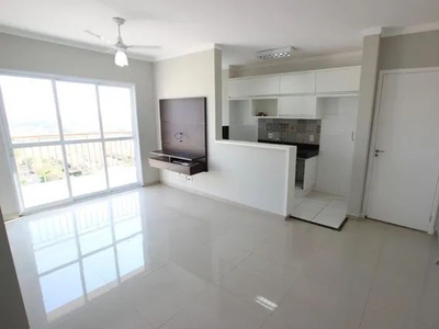 Apartamento de 2 dormitórios com varanda no Altos de Iboruna.