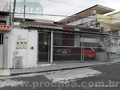 Casa com 3 quartos à venda no bairro Dom Pedro, 190m²