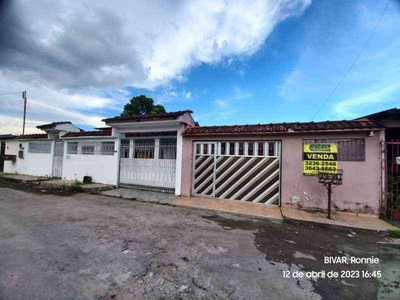 Casa com 8 quartos à venda no bairro Cidade Nova