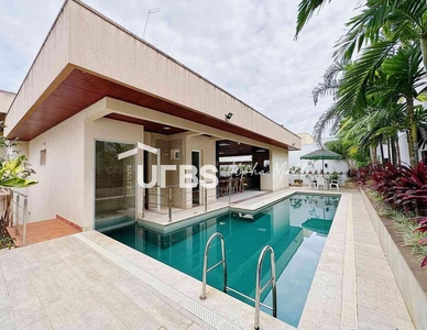 Casa em Condomínio com 4 quartos à venda no bairro Alphaville Flamboyant Residencial Araguaia, 350m²