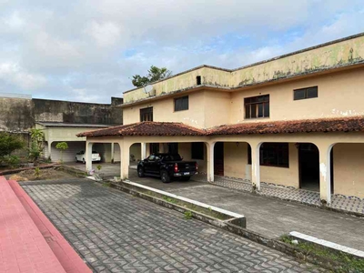 Casa em Condomínio com 5 quartos à venda no bairro Crespo, 200m²