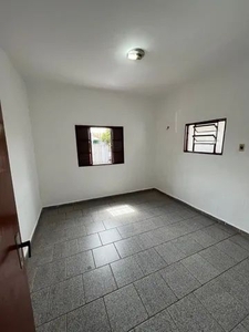 Casa para alugar em Vila Virgínia de 45.00m² com 2 Quartos