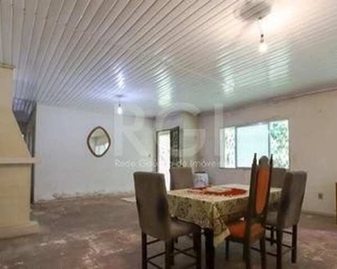 Casa para Venda - 150m², 2 dormitórios, 5 vagas - Passo das Pedras