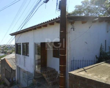 Casa para Venda - 200m², 3 dormitórios, sendo 2 suites, 2 vagas - Vila Nova