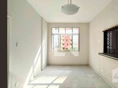 Apartamento com 1 quarto à venda no bairro Barro Preto, 45m²