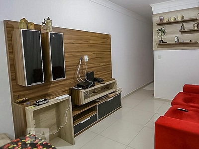 APARTAMENTO no 1º andar mobiliado com 2 dormitórios