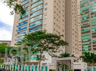 Apartamento à venda em Barra Funda com 157 m², 4 quartos, 3 suítes, 2 vagas