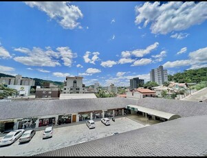 Apartamento no Bairro Garcia em Blumenau com 3 Dormitórios (1 suíte) e 96 m²