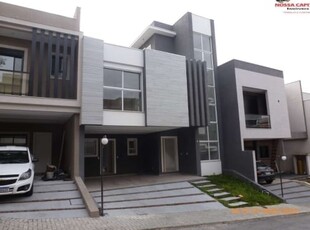 Casa a venda no bairro uberaba, curitiba, em condominio, alto padrão