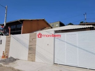 Casa à venda três quartos r$ 495.000,00 no condomínio cruzeiro em são pedro da aldeia rj