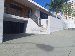 Casa com 5 dormitórios