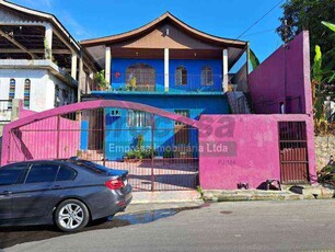 Casa com 7 quartos à venda no bairro Petrópolis