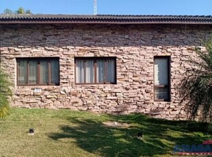 Casa em condomínio fechado com 4 quartos à venda no jardim terras de santa helena, jacareí por r$ 1.250.000