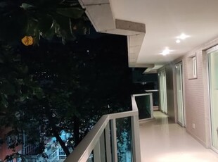 Excelente apartamento para locação no leblon - (04 suítes)