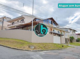 Excelente imóvel residencial e comercial 320m² no bairro santo inácio com churrasqueira, 4 dormitórios, sendo 1 suíte com closet.