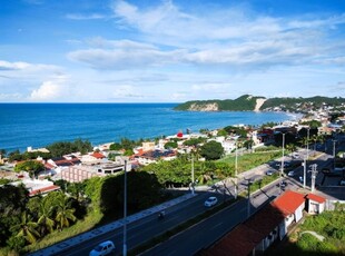 Ponta negra, magnifica vista mar, grande suíte mobiliada e decorada, poucos passos da beira mar.