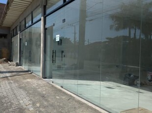 Sala comercial para locação (negociável)