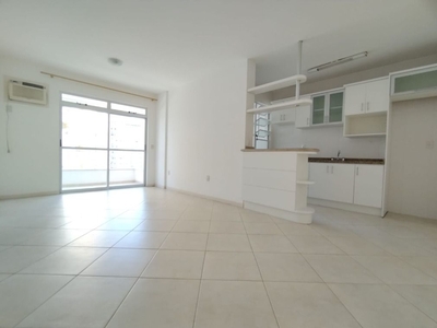 Apartamento em Centro, Florianópolis/SC de 72m² 2 quartos à venda por R$ 699.000,00