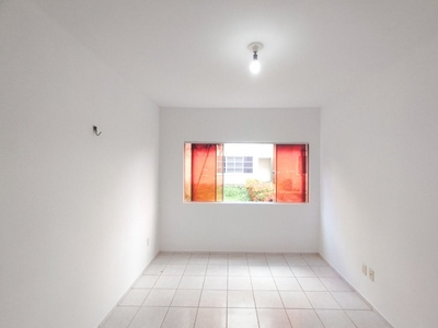 Apartamento em Itaperi, Fortaleza/CE de 47m² 2 quartos para locação R$ 500,00/mes