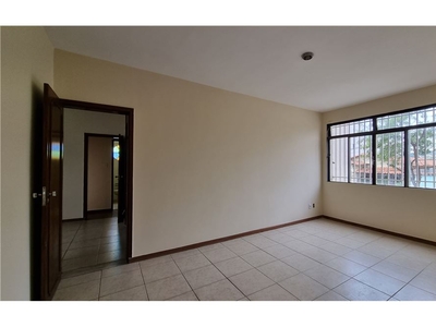 Apartamento em Santa Efigênia, Belo Horizonte/MG de 112m² 3 quartos à venda por R$ 379.000,00