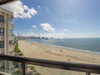 Apartamento frente mar em balneário camboriú