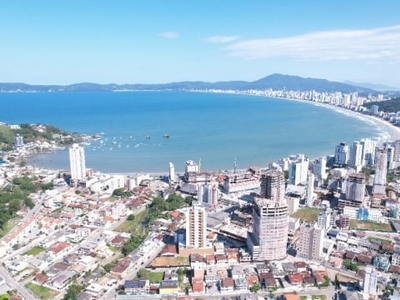 Apartamento perto do mar em itapema