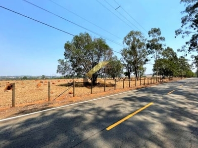 Área industrial à venda em paulínia com 279.163,63 m², em frente a replan, com acesso totalmente asfaltado e excelente topografia.