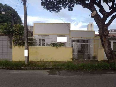 Casa com 5 quartos à venda no bairro Campo Grande, 100m²