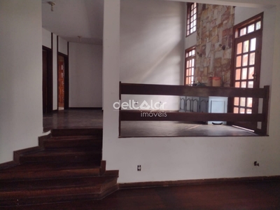 Casa em Planalto, Belo Horizonte/MG de 375m² 4 quartos à venda por R$ 1.349.000,00
