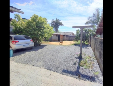 Casa no Bairro Testo Salto em Blumenau com 2 Dormitórios e 75 m²