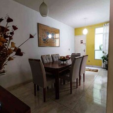 Apartamento com 3 quartos à venda no bairro Sagrada Família, 70m²