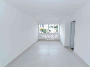 Apartamento com 3 quartos para alugar no bairro Silveira, 80m²