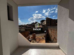 Casa com 3 quartos à venda no bairro Resplendor, 180m²