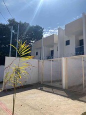 Casa com 3 quartos à venda no bairro Vila Cristina, 110m²