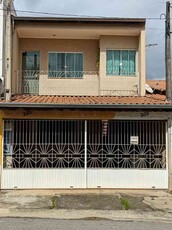 Casa com 5 quartos à venda no bairro Parque Jataí, 250m²