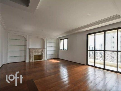 Apartamento à venda em Campo Belo com 195 m², 4 quartos, 3 suítes, 3 vagas