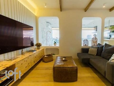Apartamento à venda em Lapa com 136 m², 3 quartos, 1 suíte, 4 vagas