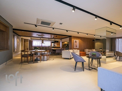 Apartamento à venda em Lapa com 136 m², 4 quartos, 2 suítes, 2 vagas