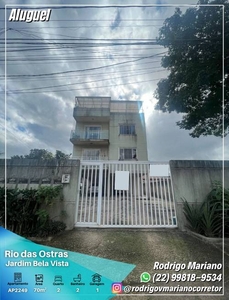 Apartamento com 2 Quartos e 2 banheiros à Venda, 70 m² por R$ 240.000