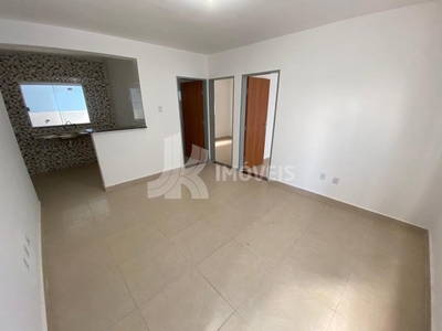 Apartamento à venda com 2 quartos em Parque Da Barragem Setor 11, Águas Lindas de Goiás