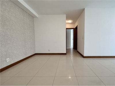 Apartamento em Recreio dos Bandeirantes, Rio de Janeiro/RJ de 70m² 2 quartos para locação R$ 2.500,00/mes