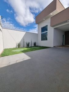 Casa em Jardim Helvécia, Aparecida de Goiânia/GO de 137m² 3 quartos à venda por R$ 459.000,00