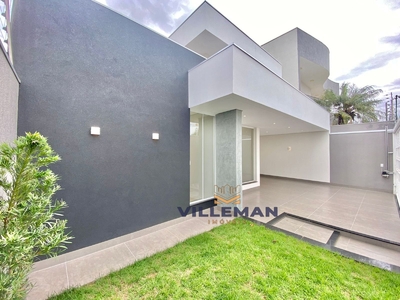 Casa em Jardim Lucianópolis, Maringá/PR de 115m² 3 quartos à venda por R$ 859.000,00