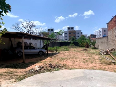 Terreno em Planalto, Natal/RN de 700m² à venda por R$ 277.000,00