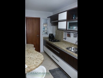 Apartamento no Bairro Vila Nova em Blumenau com 3 Dormitórios (1 suíte) e 94.95 m²