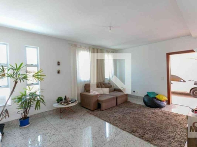 Casa com 4 quartos à venda no bairro Nova Gameleira, 200m²