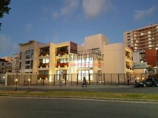 Edificio comercial na Lagoa-Centro