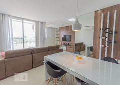 APARTAMENTO no 9º andar com 2 dormitórios e 2 garagens